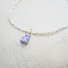 Lade das Bild in den Galerie-Viewer, NOSTALGIC BEAR NECKLACE LIGHT PURPLE
