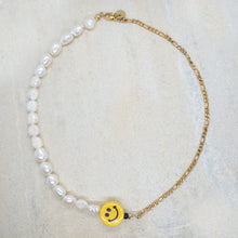 Lade das Bild in den Galerie-Viewer, SMILEY FIGARO CHOKER
