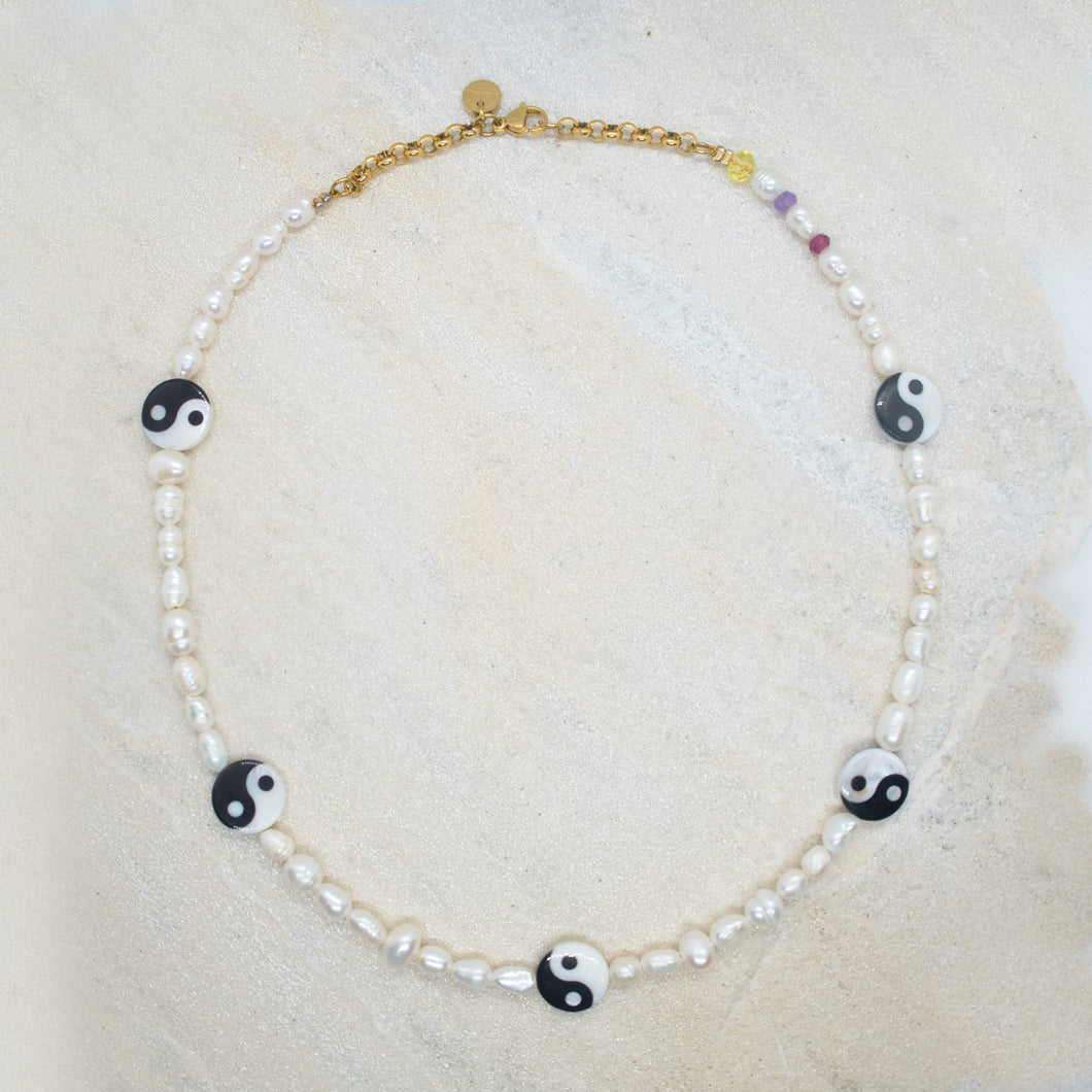 YIN & YANG NECKLACE