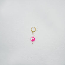 Lade das Bild in den Galerie-Viewer, YIN AND YANG PINK HOOP
